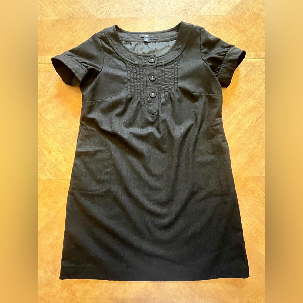 GAP Black Sheath Midi Dress with Button Detail – Size 12